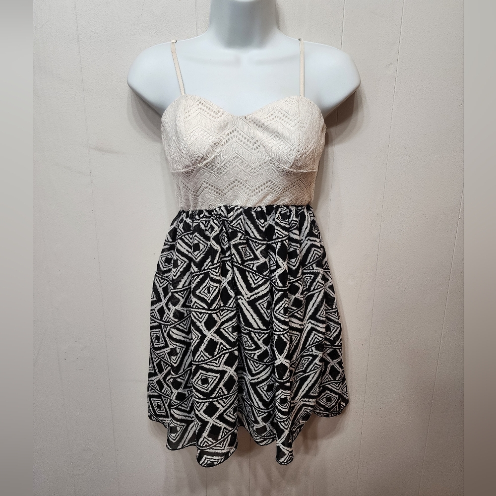 Trixxi Three Pink Hearts Dress Small Mini Black White Summer C341